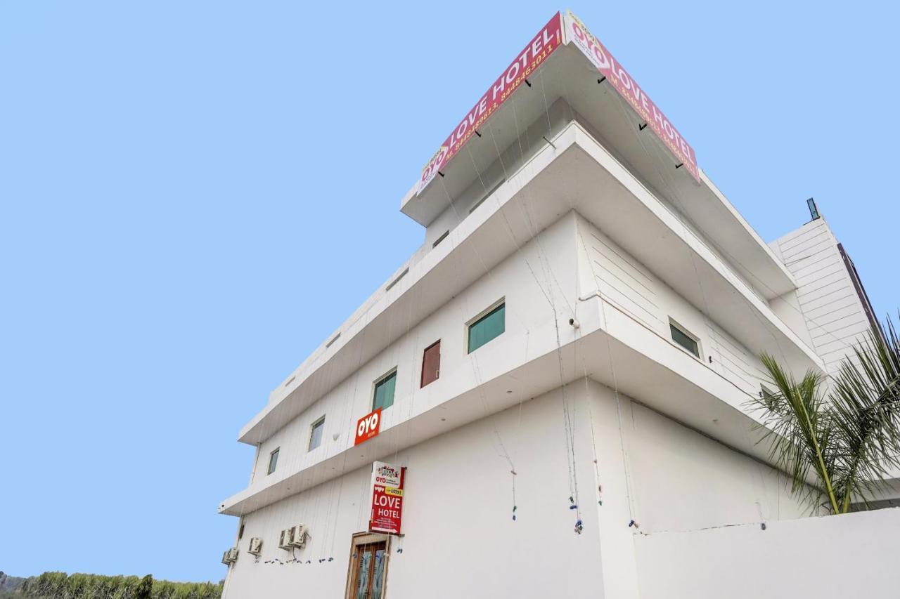 Collection O Love Garden Hotel Ghaziabad Bagian luar foto