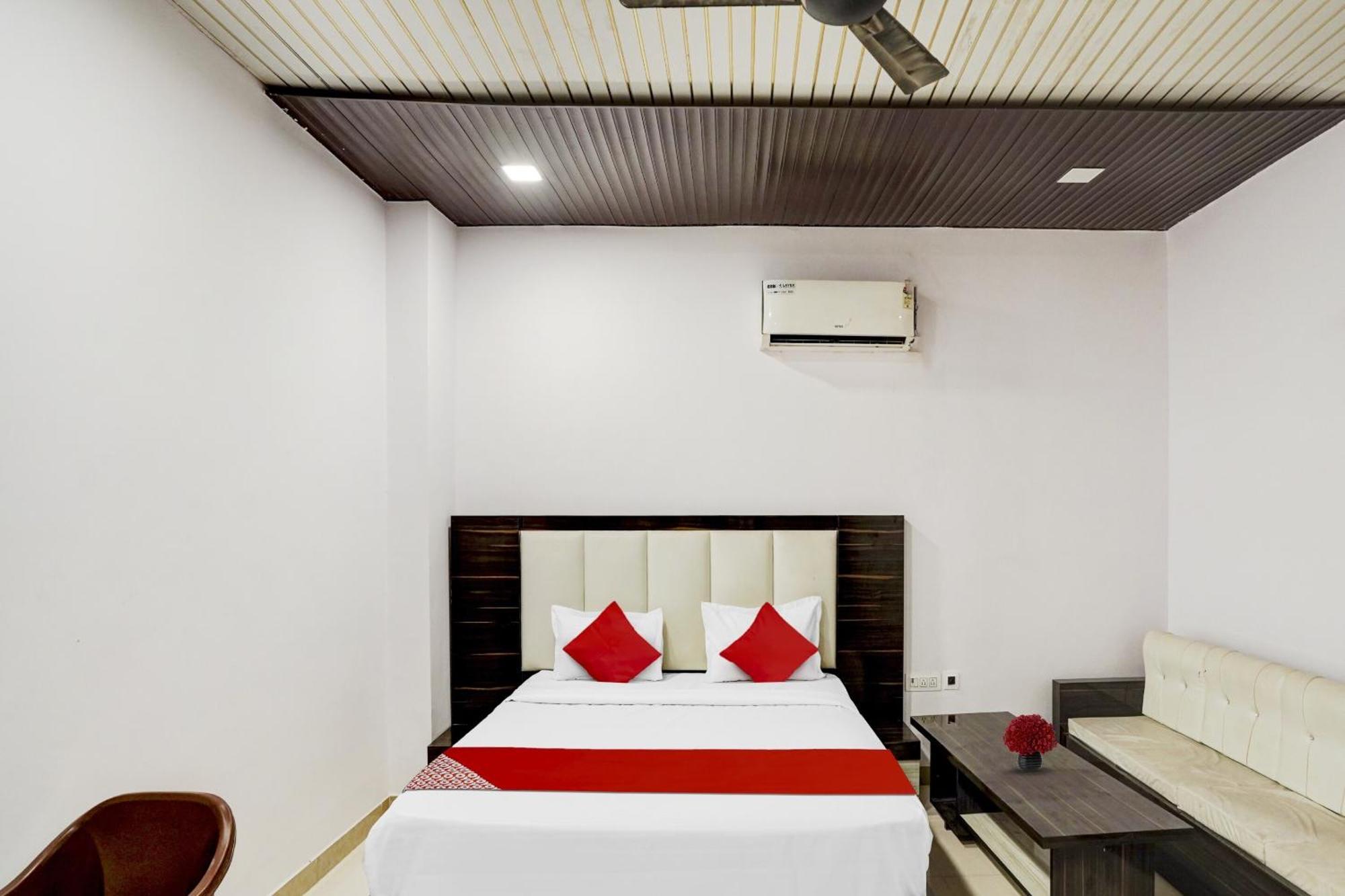 Collection O Love Garden Hotel Ghaziabad Bagian luar foto